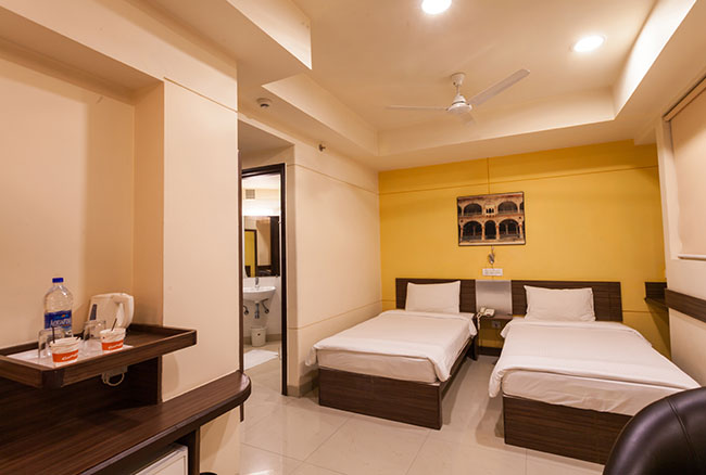 ginger-indore-standard-twin-room